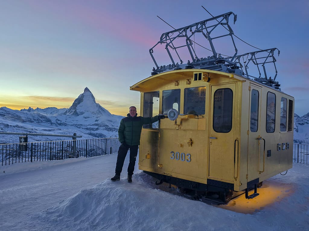 Gouden loc op de top van de Gornergrat