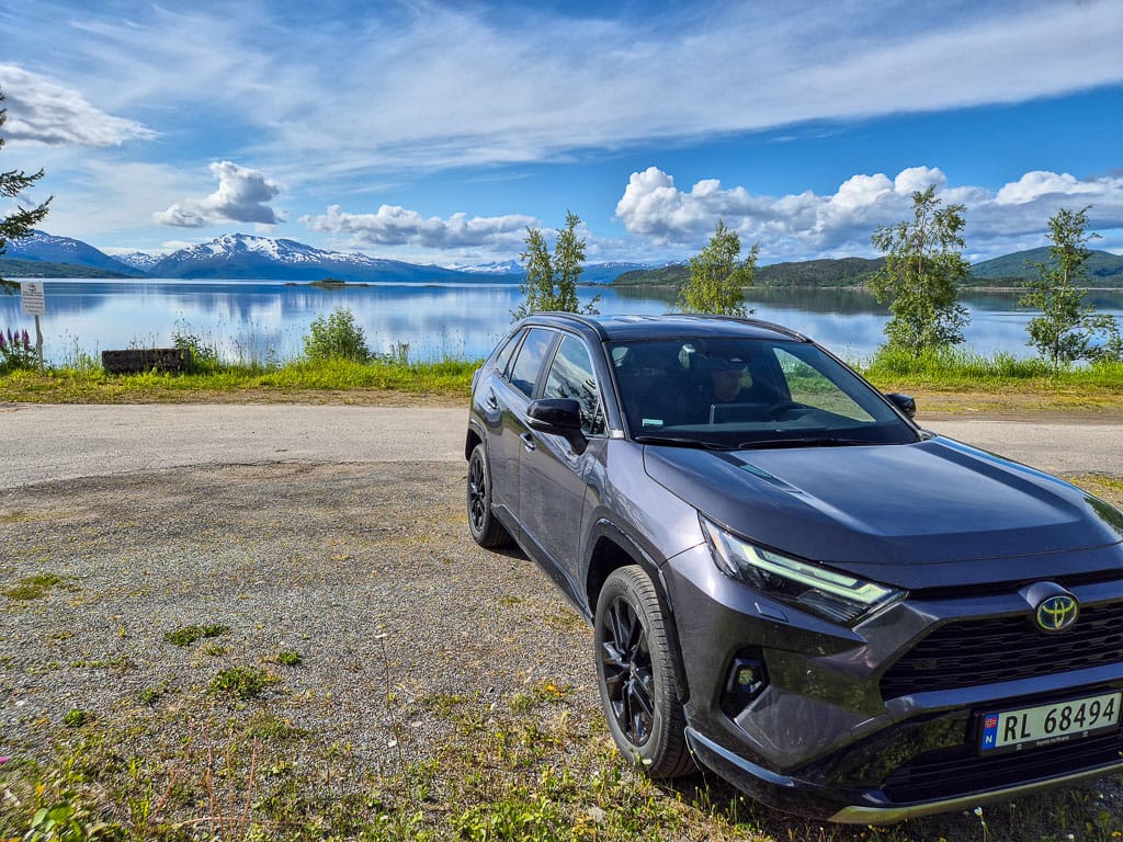 Toyota Huur auto Hertz in Noorwegen